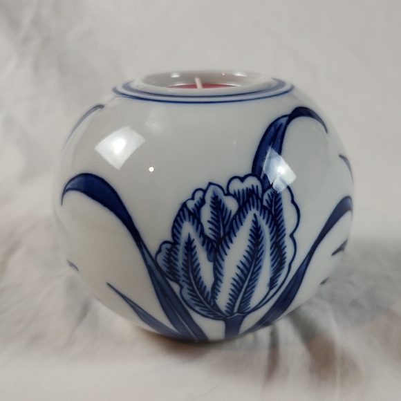 Bombay Blue White Floral Porcelain Sphere Tealight Candle Holder - Picture 4 of 9